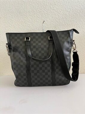 Louis Vuitton unisex Damier Graphite shoulder bag